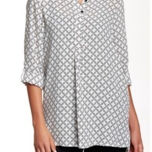 Pleione Women's Black and White Geometric Patterned 3/4 To Long Sleeve Blouse